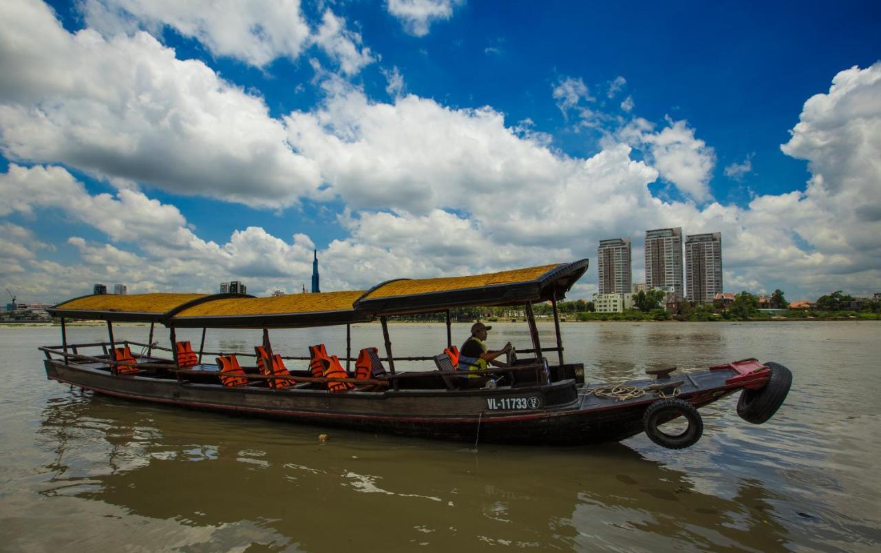 Отель Saigon Riverside Retreat Хошимин Экстерьер фото